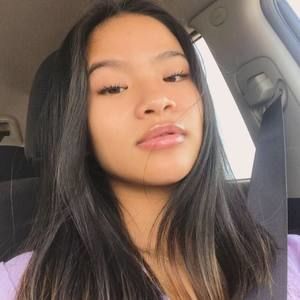 Meet your Posher, Mia